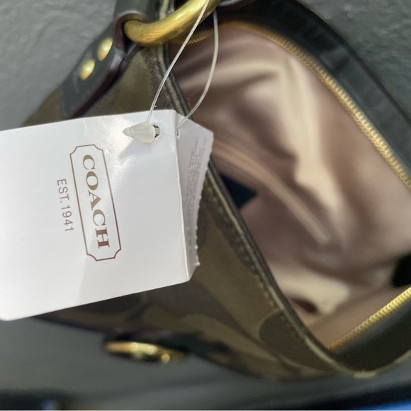 Coach Bag, Coach crossbody, Coach green bag. - Picture 12 of 16